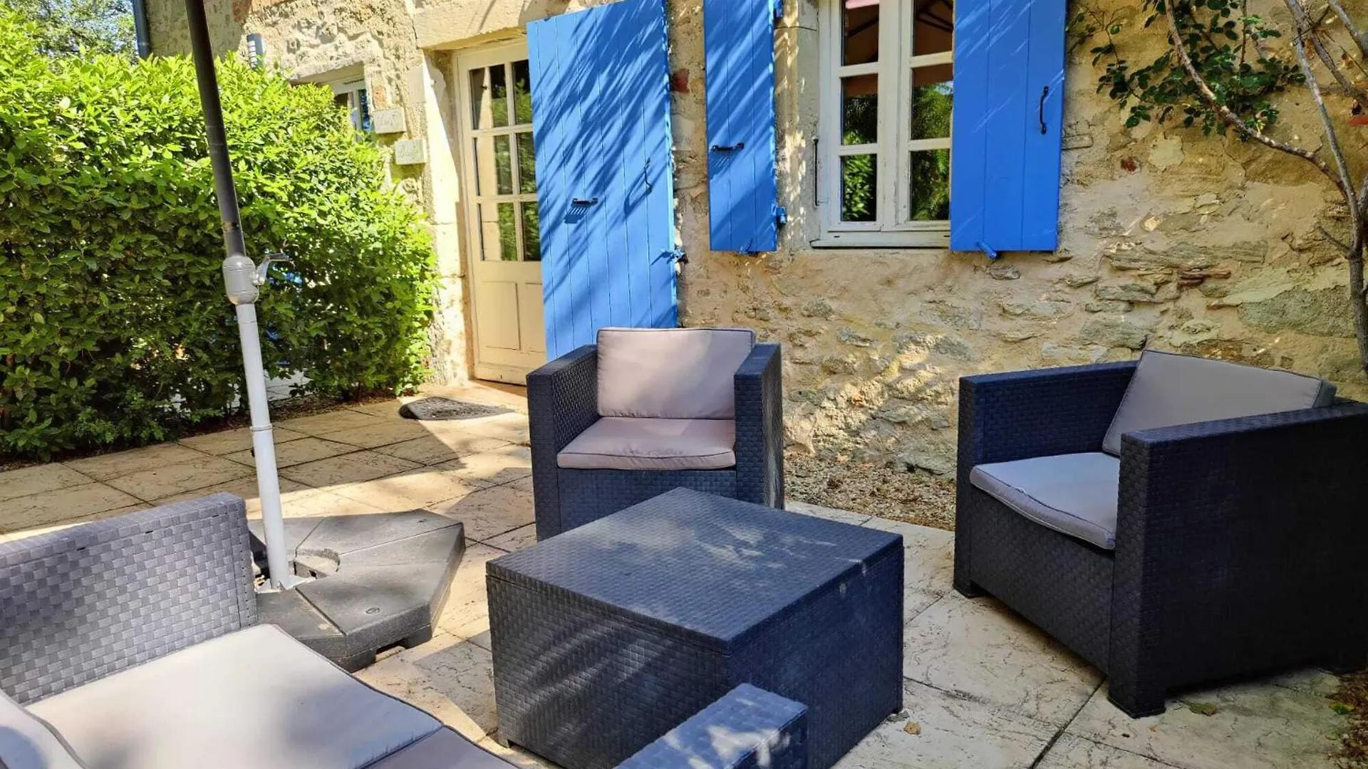 *** Hotel Le Mas Des Laurels Chantemerle-les-Grignan France